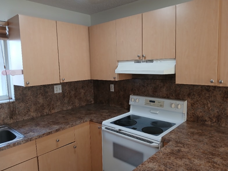 Building Photo - 3254 W 70th St