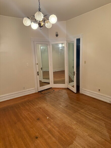Building Photo - 435 Oley St
