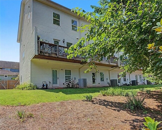 Building Photo - 1196 Wylie St SE