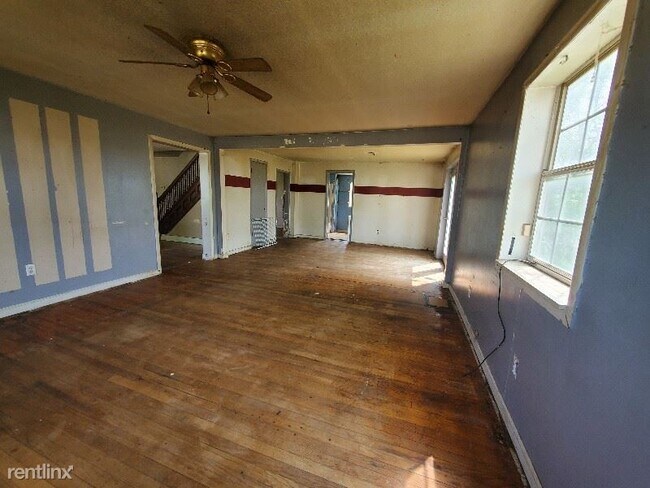 Building Photo - 3 br, 2 bath House - 410 North Branson Street