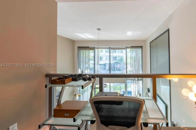 Building Photo - 6000 Collins Ave