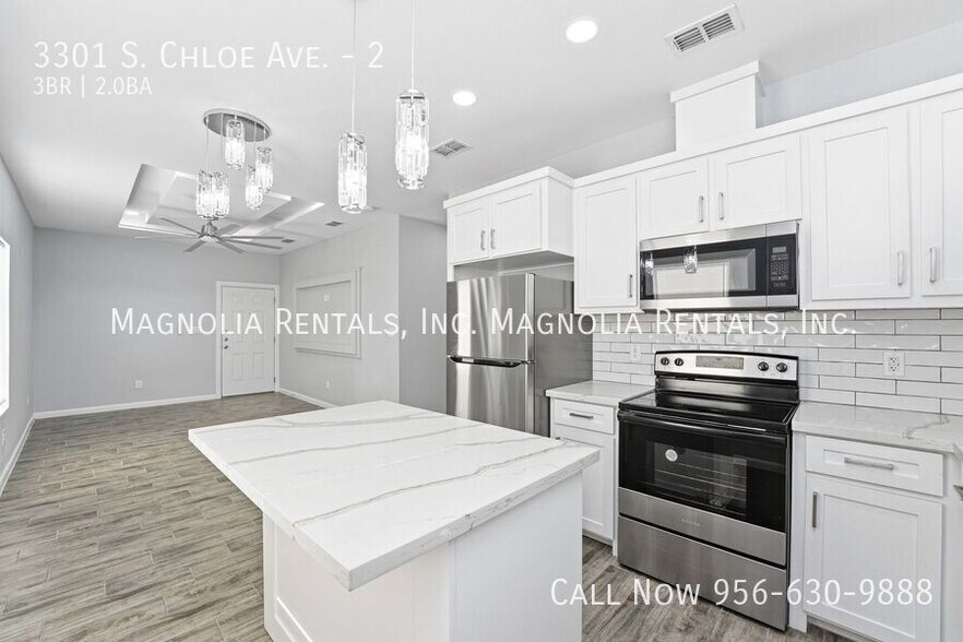 Building Photo - 3301 S Chloe Ave