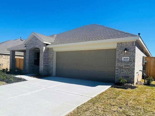 Building Photo - 3619 River Sand Rd