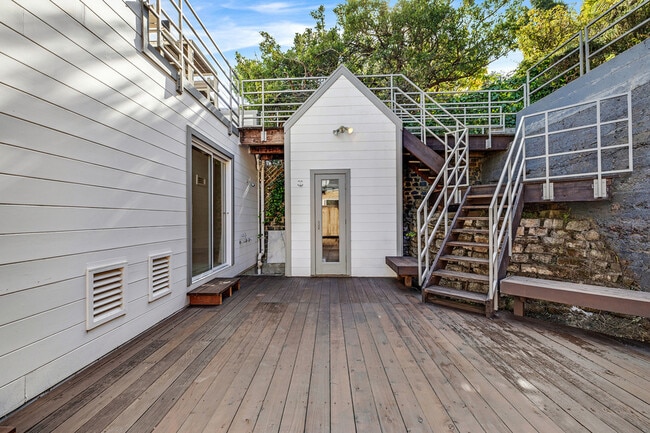 Building Photo - 50 Laidley St