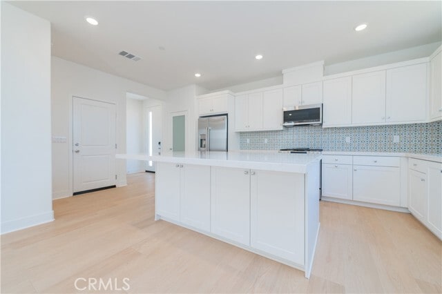 Building Photo - 446 Lobata