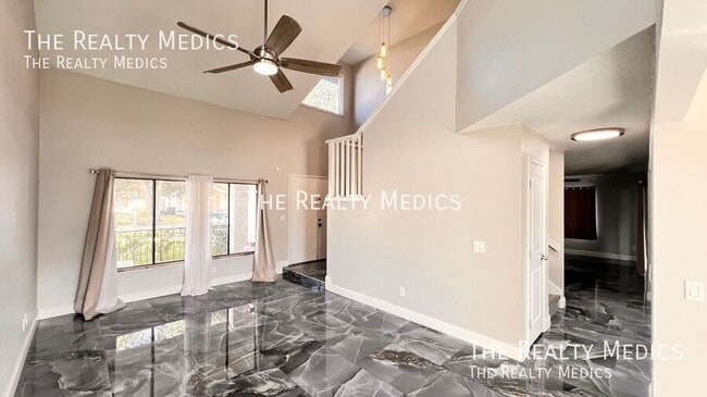 Building Photo - 430 Red Coat Ln