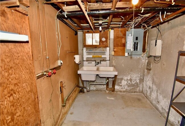 Building Photo - 10 Joanth Terrace