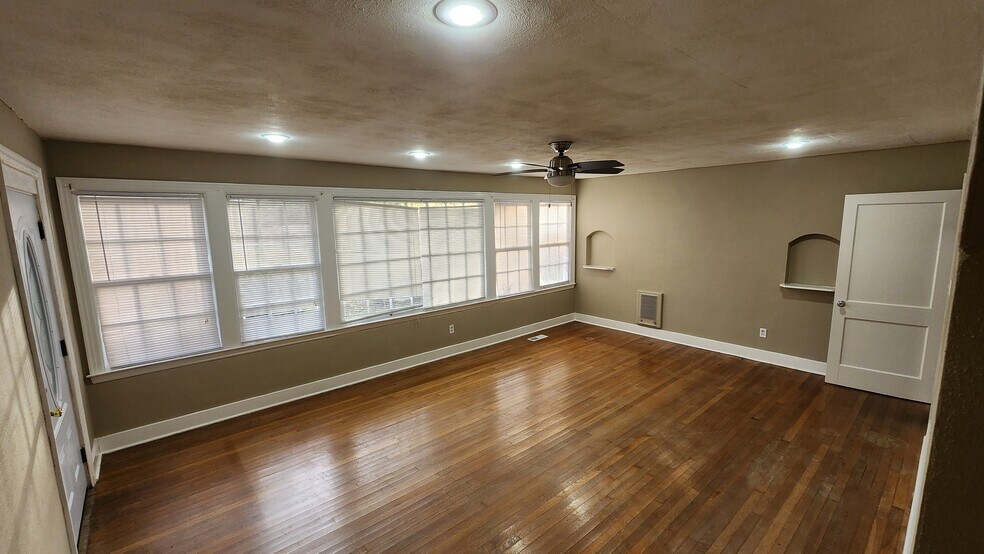 Living Room - 360 N White Station Rd