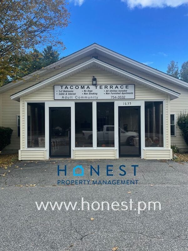 Building Photo - 1635 Lewiston Rd