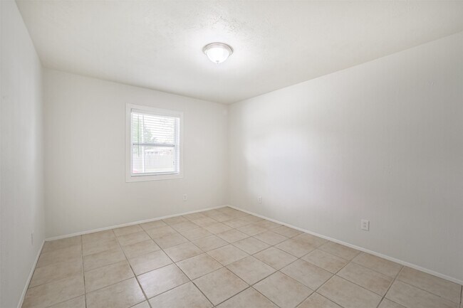 Building Photo - 16722 Moary Firth Dr