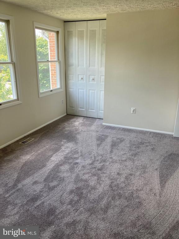 Building Photo - 6632 Pebble Ct