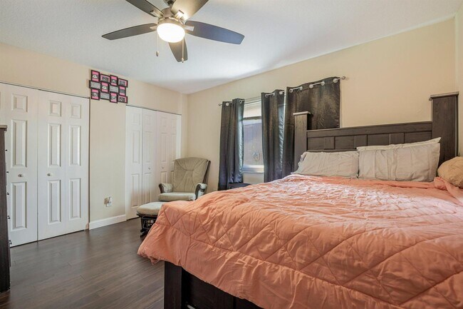 Building Photo - 6824 SW 5th St