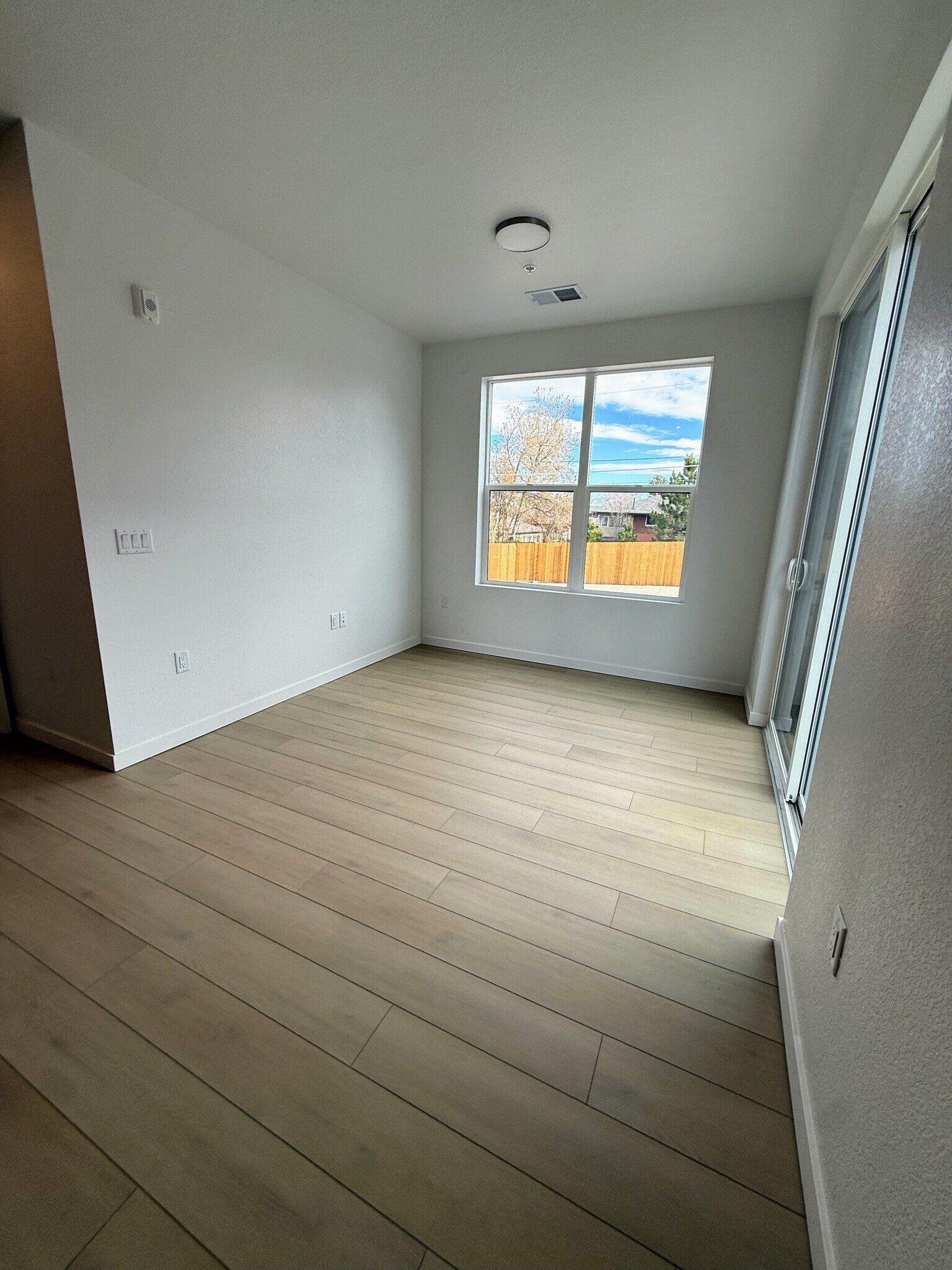 Building Photo - 1650 Sheridan Blvd