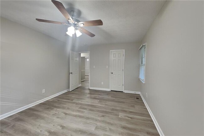 Building Photo - 20 Tracey Ln
