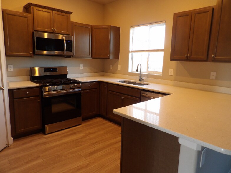 Building Photo - 10496 Kalama Dr