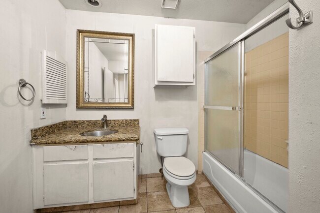 Building Photo - 1103 Dulles Ave