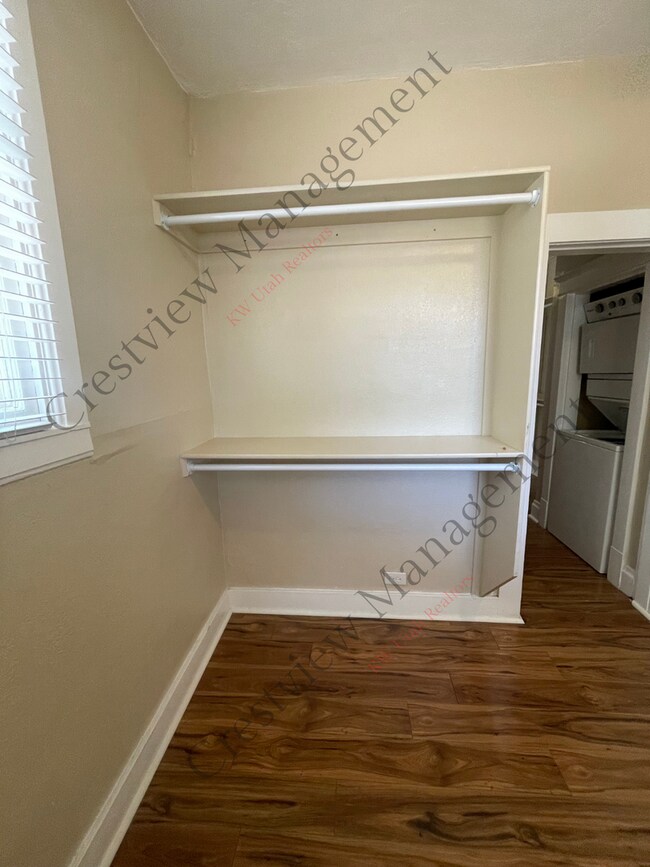Building Photo - 564 29th St