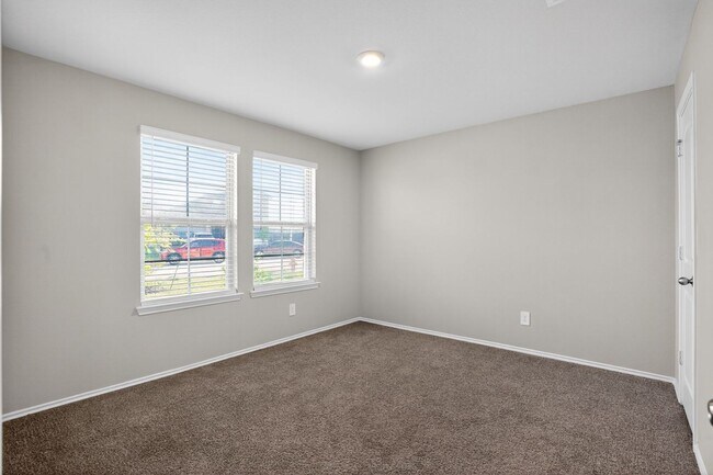 Building Photo - Beautiful 4 Bed Home in Mill Creek Estates | Open Floor Plan + Appliances Included!