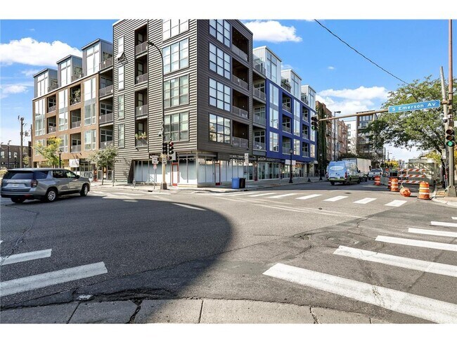 Building Photo - 1211 Lagoon Ave