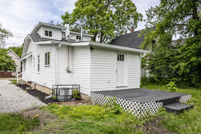 Building Photo - 5617 Greenfield Ave