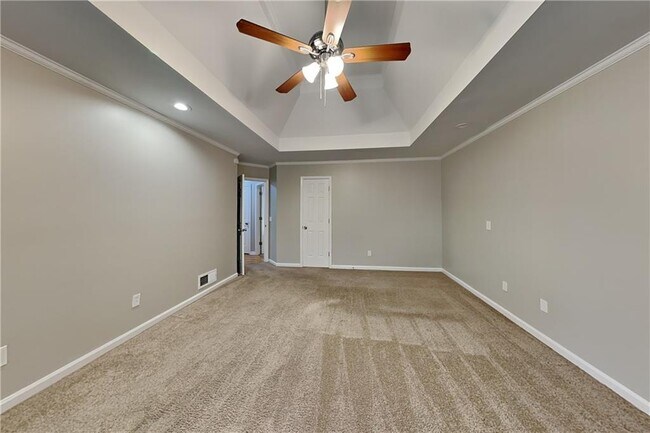 Building Photo - 39 Waterford Pl