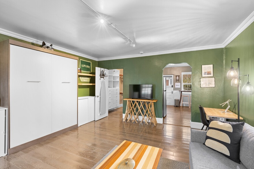 Building Photo - 2601 NW Raleigh St