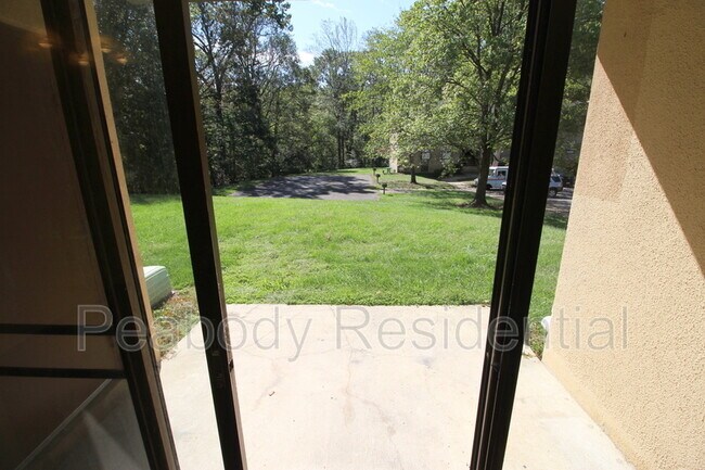 Building Photo - 11615 Stoneview Square