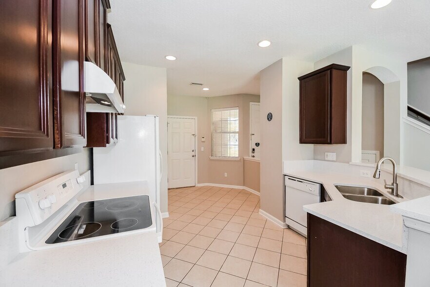 Building Photo - 3645C Creswick Cir