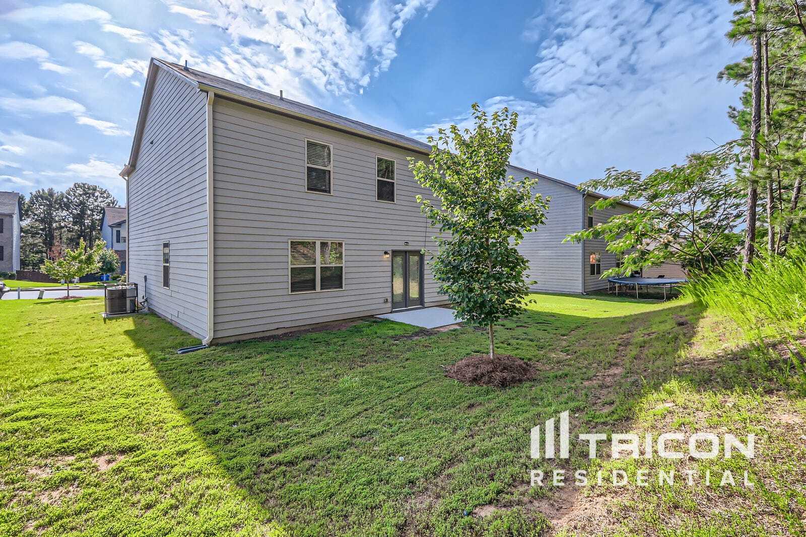 Building Photo - 411 Lake Ridge Ln