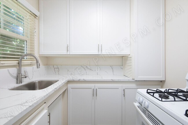 Building Photo - 1 BR w/ Private Patio and Washer/Dryer Combo ~ Minutes from the Beach!