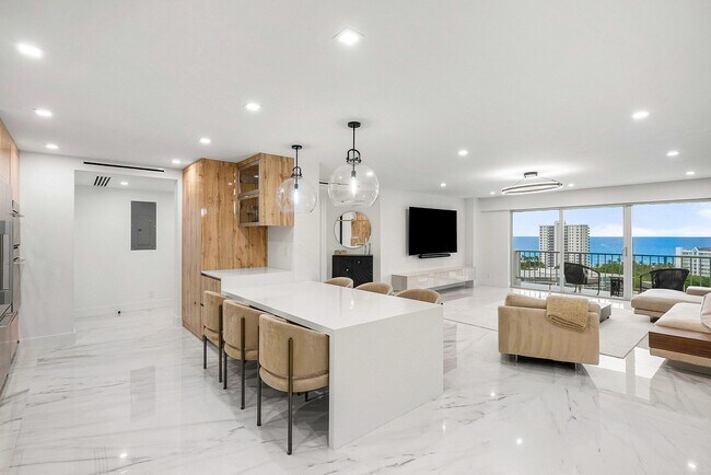 Building Photo - 875 E Camino Real