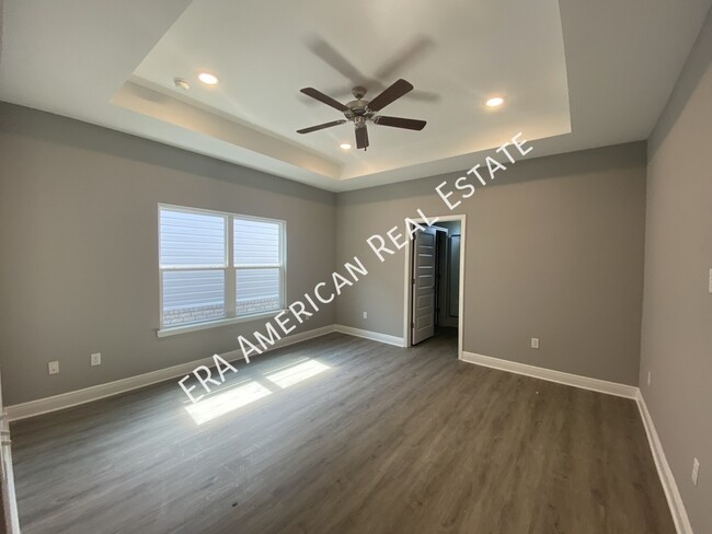 Building Photo - 1003 Skylark Rd