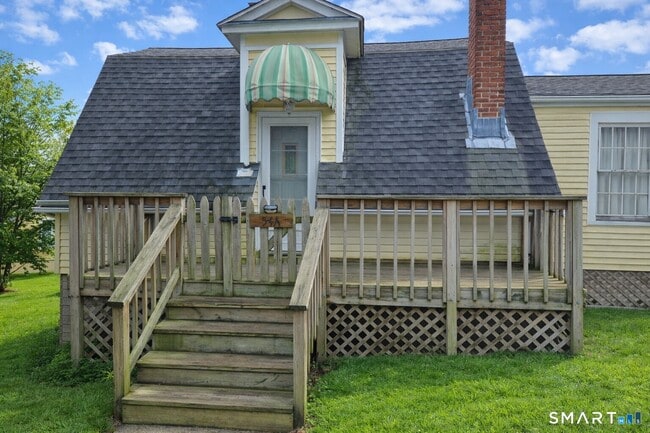 Building Photo - 54 Benedict St