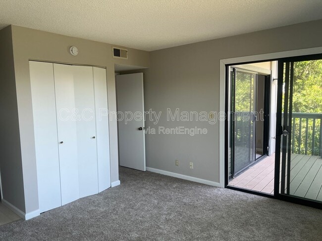 Building Photo - 1538 Ashwood Dr