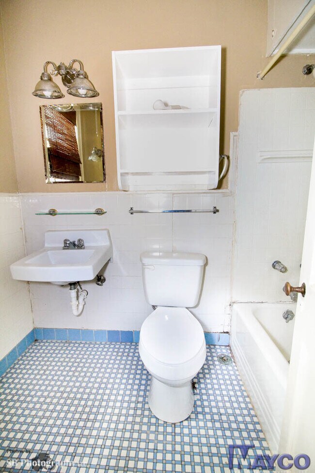 Building Photo - 355-357 Boulevard