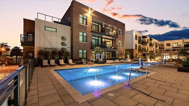 Building Photo - Reve Boulder