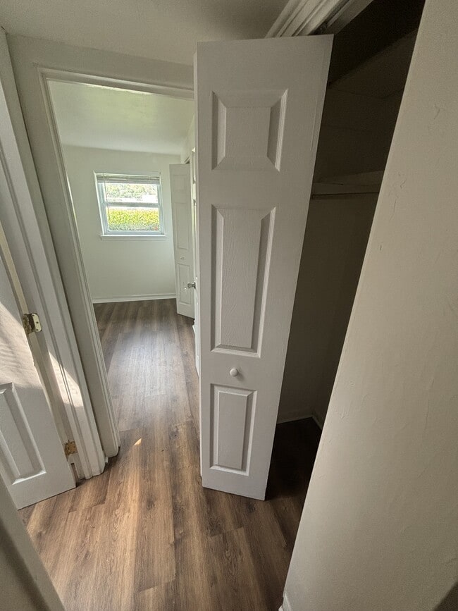 Building Photo - 2219 Belle Vue Way