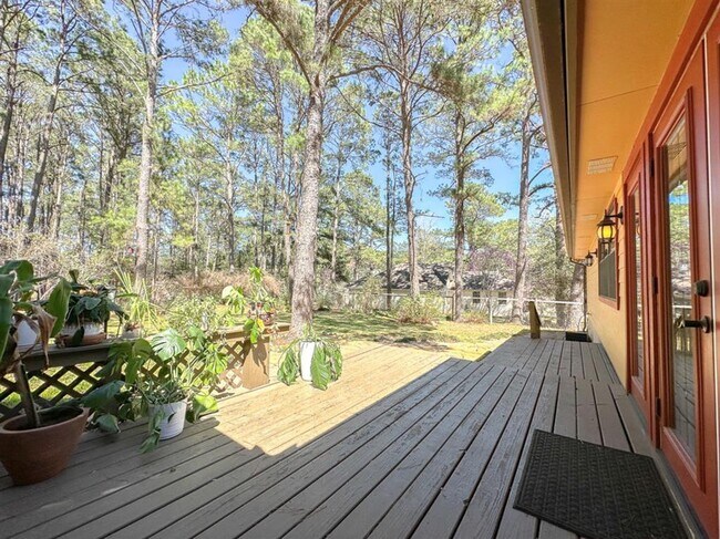 Building Photo - 251 Pine View Loop