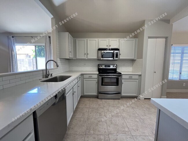 Building Photo - 16261 N 91st Dr
