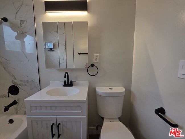 Building Photo - 1411 Innes Pl