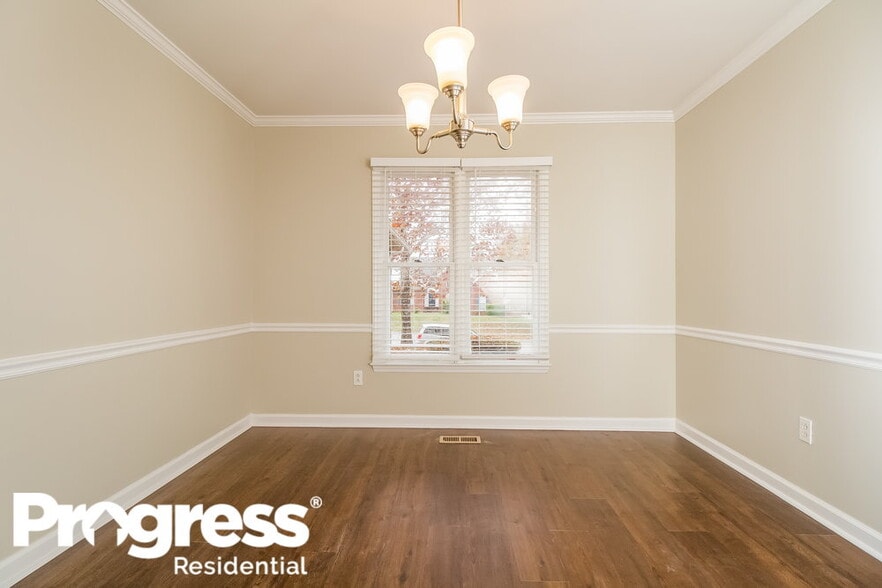 Building Photo - 2140 Liberty Dr