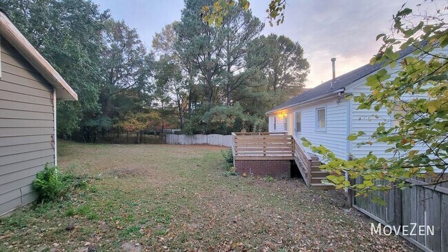 Building Photo - 7 Ratcale Ln