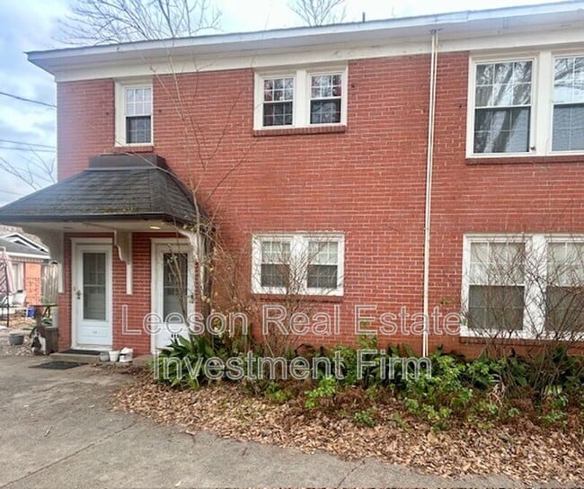 Building Photo - 446 Forest Ave