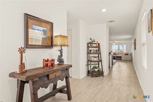 Building Photo - 9129 Navarro Vis