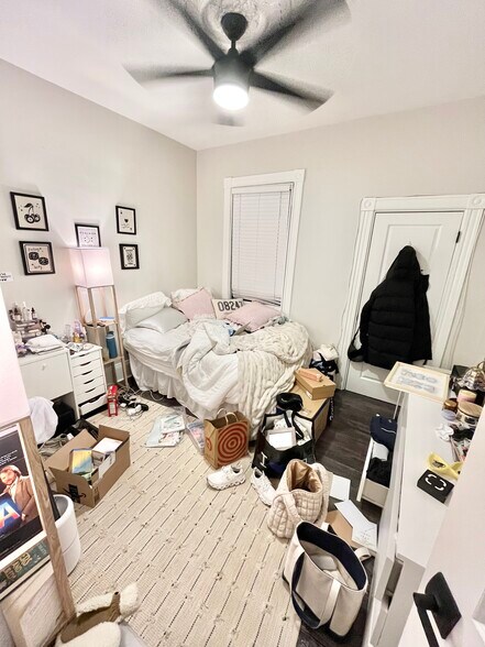 Building Photo - 1520 Tremont St