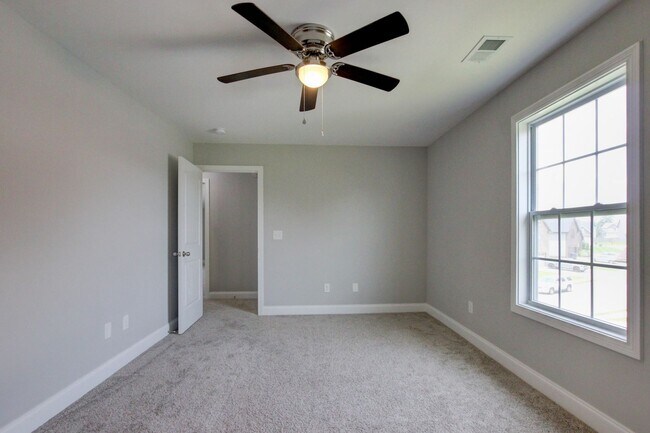 Building Photo - 1331 Juniper Pass