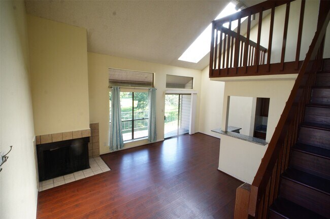 Building Photo - 8587 Sands Point Dr