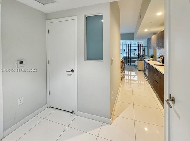 Building Photo - 851 NE 1st Ave