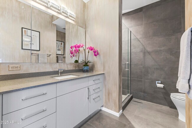 Building Photo - 7180 E Kierland Blvd