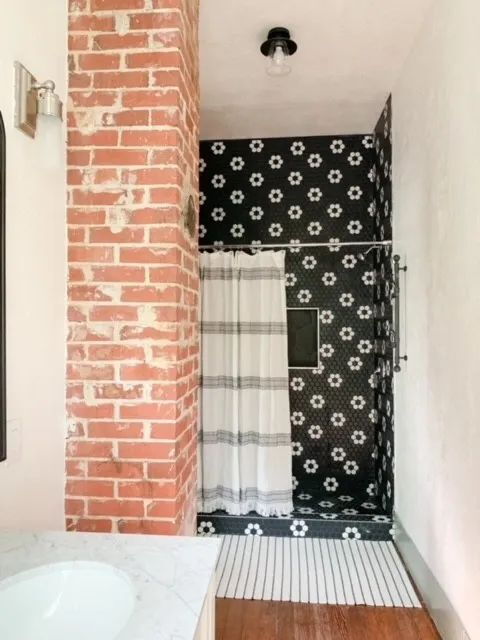 Building Photo - ***THANKSGIVING SPECIAL: $600 OFF FIRST FULL MONTH'S RENT IF APPROVED AND MOVED IN BY NOV. 25th!*...